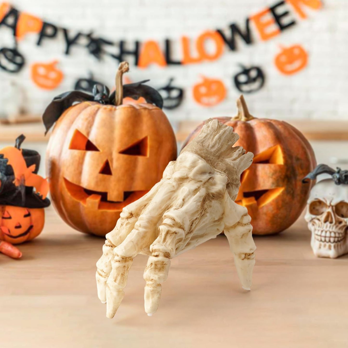 decorazione luminosa mano zombie con suono spettrale