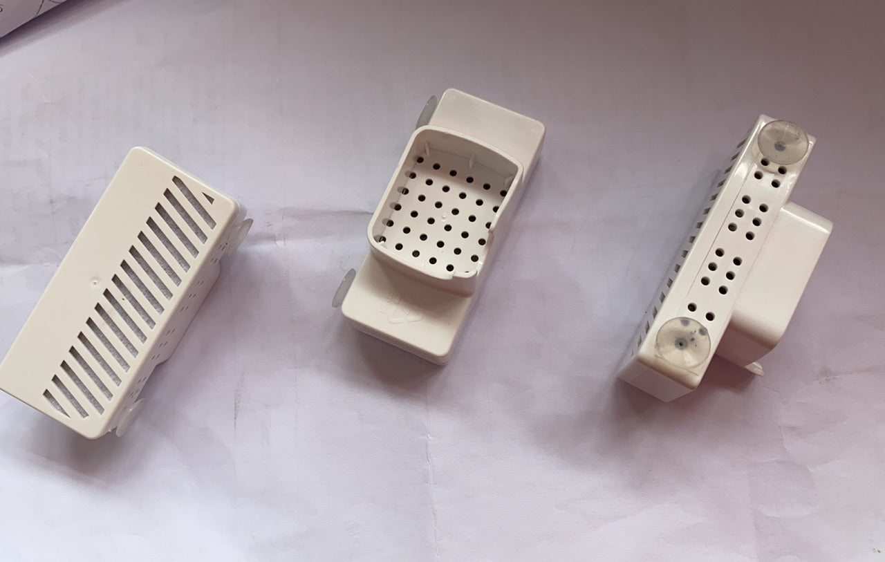 Ciotola per bere con erogatore automatico di acqua per gatti